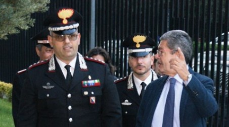 Rende, procuratore Spagnuolo alla Compagnia Carabinieri Si è fatto un punto di situazione sulle principali problematiche criminali del territorio 