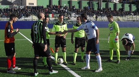 Calcio, la Palmese domina ma non riesce a vincere Conti salva la Cavese. La partita finisce 1 a 1