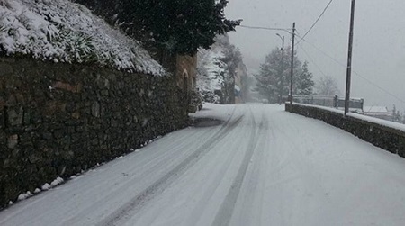 Emergenza neve nella città di Lamezia Terme Settore di Protezione civile e Polizia locale monitorano la situazione