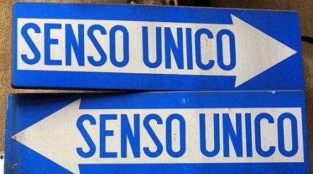 Siderno, sensi unici contro congestionamento traffico Gli organi di Polizia sono stati incaricati dell’esecuzione e della verifica e dell’osservanza dell’ordinanza stessa