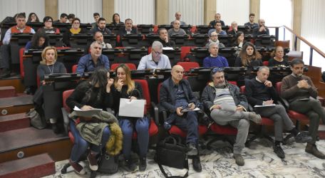 “Eccellenze in digitale” arriva a Cosenza Al via nelle Camere di Commercio di 83 province la nuova edizione di “Eccellenze in Digitale”, il progetto di Unioncamere e Google per la digitalizzazione delle piccole e medie imprese