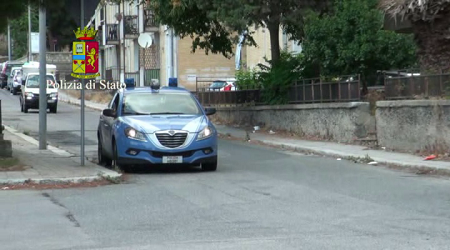 Reggio, svaligiano cassaforte abitazione: due arresti Un altro arresto della Polizia per un furto in un esercizio commerciale della città