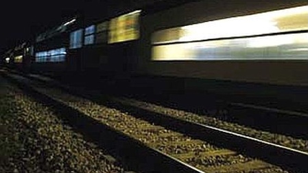 Investiti da treno per un selfie, morto tredicenne Il tragico incidente ferroviario è avvenuto in serata a Soverato