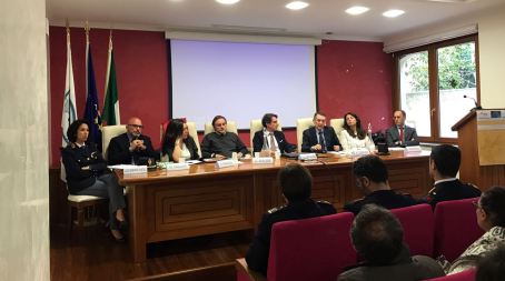 “La tutela dei minori nel sistema delle telecomunicazioni” E' stato il tema del convegno organizzato dall'Agifor di Catanzaro in collaborazione con il Co.Re.Com.