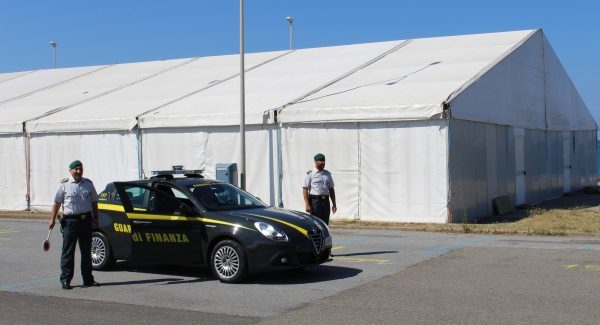 Guardia Finanza denuncia imprenditore per ricettazione Sequestrate attrezzature per l'allestimento di eventi fieristici del valore di oltre 600mila euro