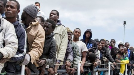 Gruppo Agesci Palmi 2 affronta tema immigrazione I ragazzi del clan "Fiamma" hanno toccato con mano la condizione degli immigrati in un centro di accoglienza a Reggio Calabria