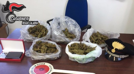 Trovato in possesso di marijuana, arresto Carabinieri Un 44enne è ritenuto responsabile del reato di detenzione ai fini di spaccio di sostanza stupefacente