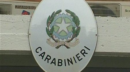 Produzione droga, due arresti da parte dei Carabinieri Trovati oltre 10 chili di marijuana già disposta in fasci per l’essiccazione