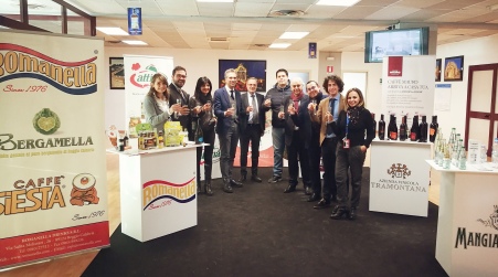 Grande successo per l’iniziativa “Natale in Aeroporto” Imprese e Sacal fanno rete per promuovere il territorio e le eccellenze dell'agroalimentare