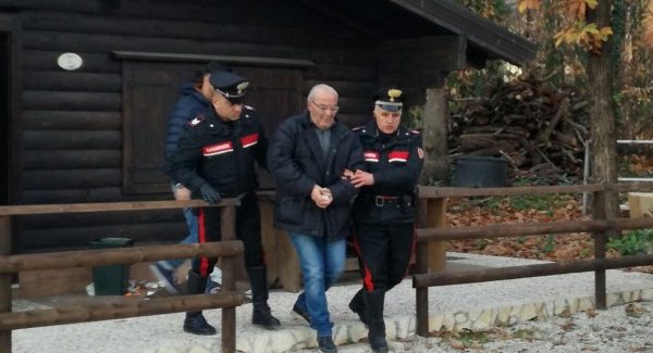 Catturato il latitante rosarnese Domenico Pepè Trovato dai Carabinieri in un agriturismo dove si era presentato con documenti falsi. Denunciato per favoreggiamento un altro soggetto di Rosarno