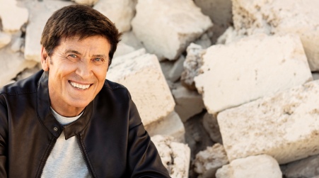 Gianni Morandi in concerto al PalaCalafiore di Reggio Il tour dell'artista farà tappa in riva allo Stretto il prossimo 15 marzo 