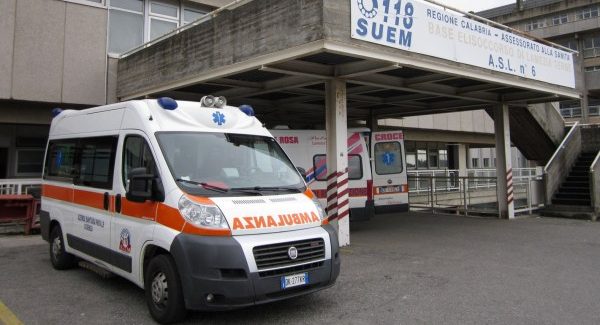 Tragedia a Lamezia Terme, giovane di 28 anni muore mentre lavora al centro estetico