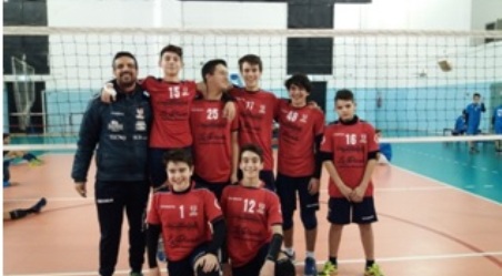 Under 14, prosegue marcia School Volley Taurianova I giovani pallavolisti taurianovesi hanno battuto la Jolly Cinquefrondi