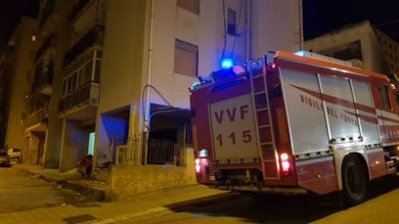 Incendio in casa, messa in sicurezza bombola Gpl L'intervento dei Vigili del Fuoco ha evitato un rischio potenziale di esplosione