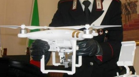 Carabinieri scoprono arsenale: una persona arrestata Un drone ha tentato di impedire l'intervento degli uomini dell'Arma ed è stato abbattuto