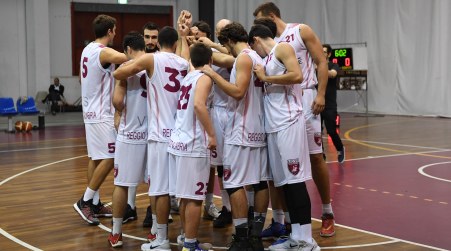 Basket, riparte il campionato di C Silver Calabria Al via la fase a orologio. Si gioca Vis-Villa al PalaPentimele