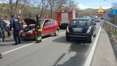 Incidente stradale a Catanzaro, 5 feriti lievi Tre le auto coinvolte