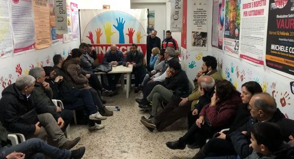 Cinquefrondi, motivazioni “politico, tecniche e amministrative” alla base delle dimissioni del sindaco Conia Domenica il primo cittadino incontra i cittadini per chiarire ulteriormente la scelta. Rinascita al suo fianco