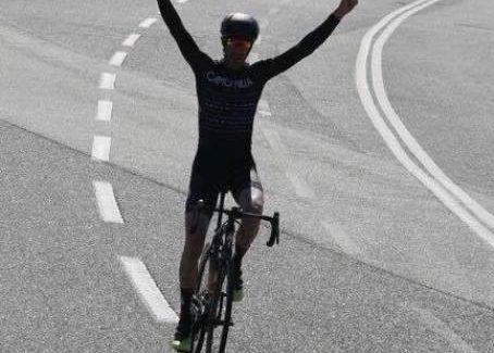 Ciclismo, Salvatore Albanese trionfa a Pellaro Il corridore di Scroforio vince in volata il terzo Memorial Salvatore Meduri