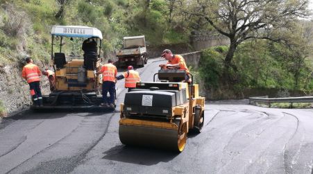 Reggio, completata bitumazione Trunca-Santa Venere A darne notizia il sindaco Giuseppe Falcomatà