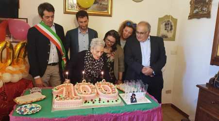 Taurianova festeggia il centenario di Giuseppina Bilotta Celebrazioni per la donna da parte dall'amministrazione comunale 