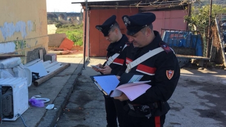 Controlli nel quartiere Ciambra, deferite due persone Sono accusate di gestione di rifiuti non autorizzata