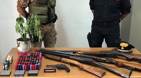 Gioiosa Jonica, due arresti per armi e droga I carabinieri metteno le manette a Totino e Celestino 