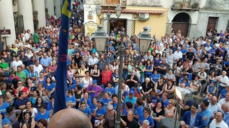 Amministrative Cariati: festa per comizi l’Alternativa Tanti i cittadini che partecipano per ascoltare i candidati e i contenuti del programma