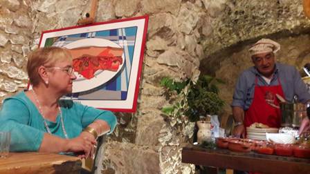 Continua il tour di Lidia Bastianich in Calabria Viaggio tra genuinità e gusto a Badolato Borgo