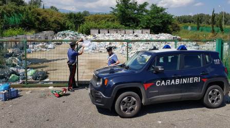 Carabinieri sequestrano isola ecologica Oppido Mamertina Presunte violazioni della normativa ambientale