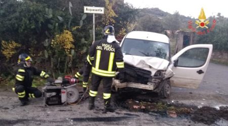 Incidente stradale tra due autovetture: feriti i conducenti Effettuati i rilievi per accertare l’esatta dinamica del sinistro