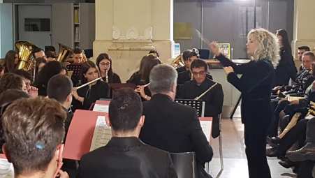 La Mediterranea Wind Orchestra incanta Reggio Diretta dai maestri Cettina Nicolosi e Roberto Caridi ha accompagnato l'evento “Rossini e la Grande musica”