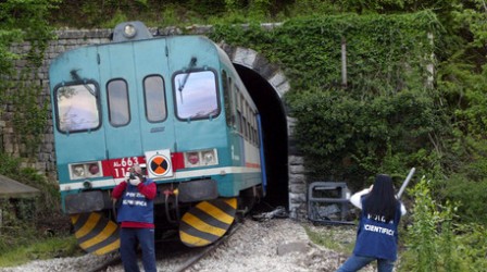 Estintore su binari: treno regionale costretto a fermarsi Il convoglio è potuto ripartire dopo una sosta forzata di circa cinquanta minuti