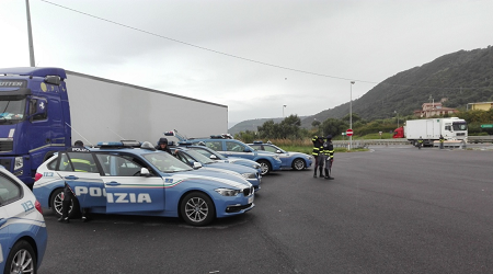 “Alcool and Drug”, controlli Polizia Stradale Catanzaro Scopo della campagna è quello di accertare la guida in stato di ebbrezza o sotto l'influenza di sostanze stupefacenti