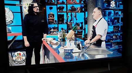 Cuochi d’Italia, lo chef calabrese Rocco Iannì torna a casa Scontro acceso contro l'avversario dell'Emilia Romagna su Tv8