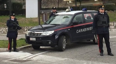 Donna segregata in casa tre giorni dal marito per gelosia Un uomo di 41 anni è stato arrestato dai Carabinieri dopo la denuncia della vittima