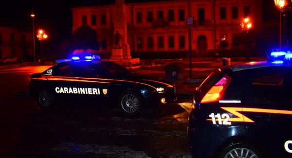 Controlli Carabinieri Taurianova: denunciate sei persone I reati contestati sono porto abusivo di arma da sparo in luogo pubblico, porto abusivo di armi bianche e guida in stato di ebbrezza