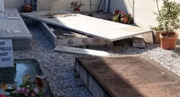 Sette bare rubate dal cimitero di Vibo Valentia I Carabinieri avviato le indagini per risalire ai responsabili 