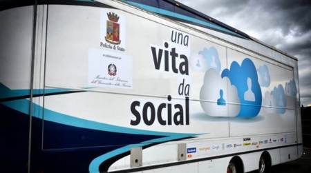 Rischi utilizzo Internet, nuova edizione “Una vita da social” Sesto appuntamento con la campagna educativa della Polizia di Stato 