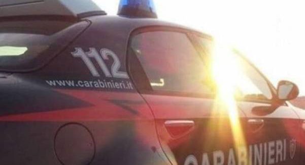 Tragedia in Calabria, una donna è stata uccisa a coltellate Al momento il marito della donna risulta irreperibile. Lo sgomento del mondo calabrese