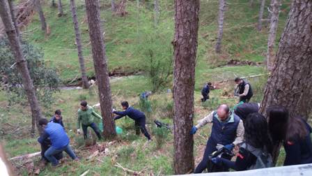 Si è svolta a Delianuova la “Giornata Ecologica” Progetto volto alla pulizia dei boschi e degli spazi comuni