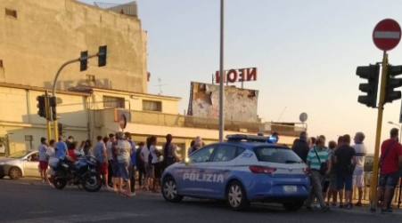 Reggio, 40enne si lancia dal ponte di San Pietro Soccorsa dagli operatori del 118 e trasportata d'urgenza in ospedale