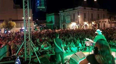 Taurianova, Eugenio Finardi si conferma una leggenda della musica d’autore Peccato per il "disertare" finale della gente, ma le belle occasioni  non sempre ti danno una seconda possibilità, peggio per loro