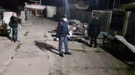 Sbarco migranti porto Roccella, arrestati due presunti scafisti Fermati dalla Squadra Mobile e dal Commissariato di Polizia di Stato di Siderno