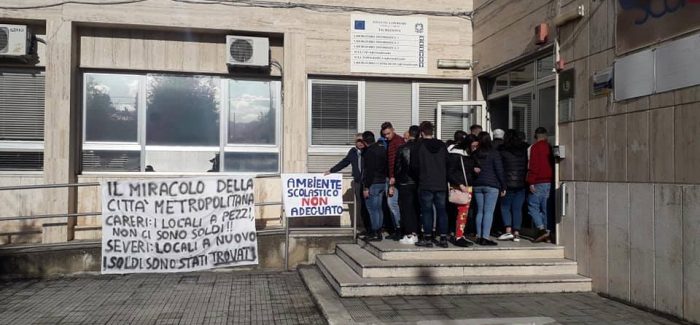 Gli studenti del “Gemelli Careri” scrivono al sindaco Scionti Richiesto incontro al consigliere metropolitano per discutere le problematiche che hanno scatenato la protesta