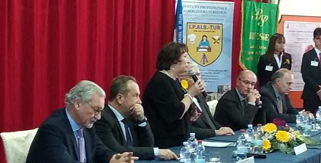 Intitolato ad Emanuela Loi l’auditorium dell’Istituto professionale alberghiero turistico L’iniziativa promossa dalla Questura di Reggio Calabria 