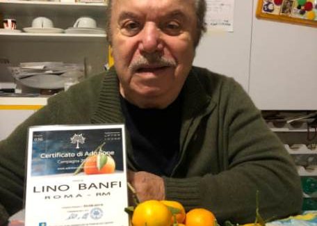 Lino Banfi e le clementne di Corigliano Rossano L'attore pugliese testimoniale del famoso prodotto calabrese