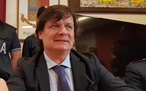 Indagato il procuratore aggiunto di Catanzaro Vincenzo Luberto I magistrati della procura di Salerno lo accusano per presunti reati di corruzione aggravata dal metodo mafioso 