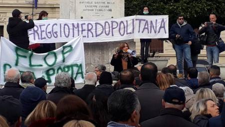 Reggio Calabria, Falcomatà, “Sono dalla parte dei cittadini, ma “città merdopolitana” non mi piace Il sindaco della Città Metropolitana interviene in merito alle proteste dei cittadini per le lacune della raccolta differenziata