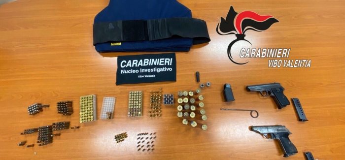 Ndrangheta, mini arsenale scoperto dai Carabinieri a Piscopio (VV)